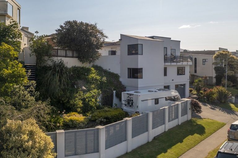 Photo of property in 379 Kapiti Road, Paraparaumu Beach, Paraparaumu, 5032