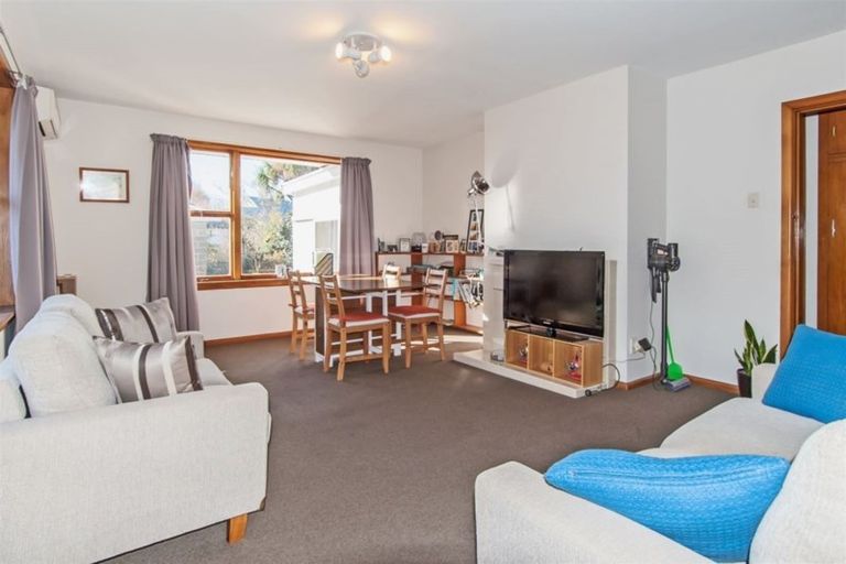 Photo of property in 2/124 Brookside Terrace, Bryndwr, Christchurch, 8053
