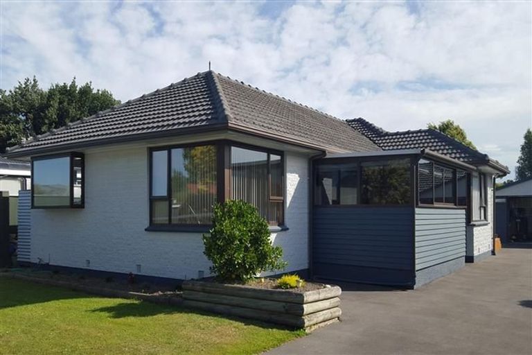 Photo of property in 32 Cardinal Drive, Hillmorton, Christchurch, 8025