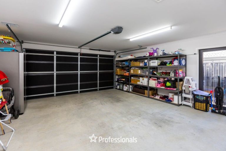 Photo of property in 3 Nikau Lane, Timberlea, Upper Hutt, 5018