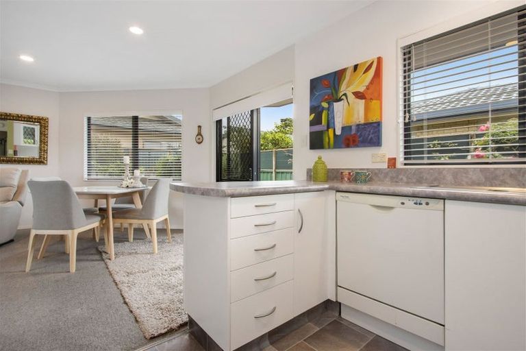 Photo of property in 10 Donegal Place, Katikati, 3129