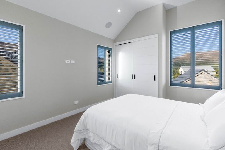 Photo of property in 15 Ayrburn Ridge, Arrowtown, Queenstown, 9371