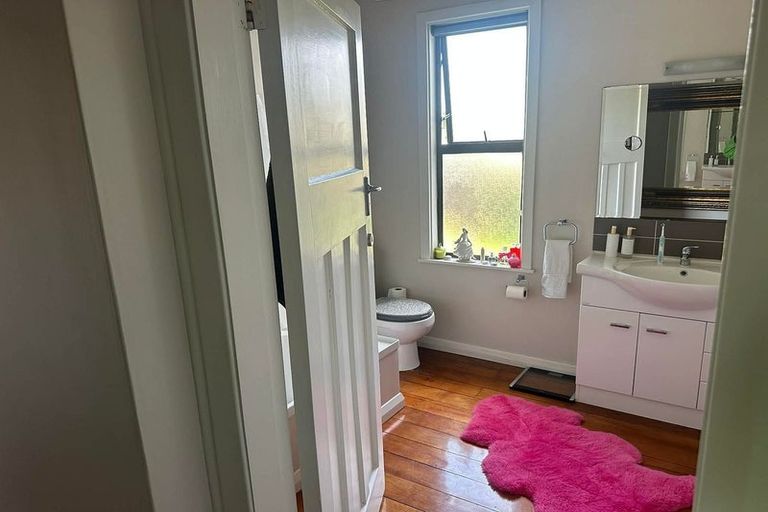 Photo of property in 74 Naples Street, Martinborough, 5711