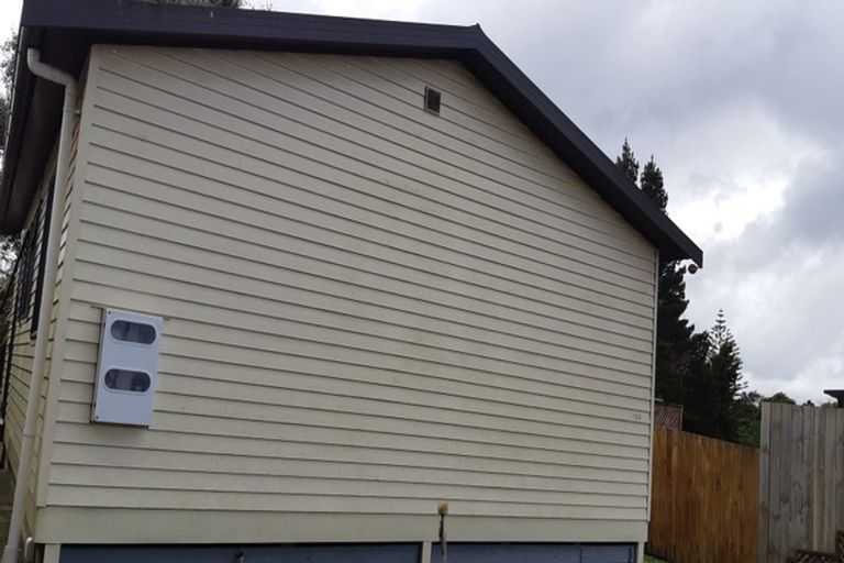 Photo of property in 28 Miriam Corban Heights, Henderson, Auckland, 0612