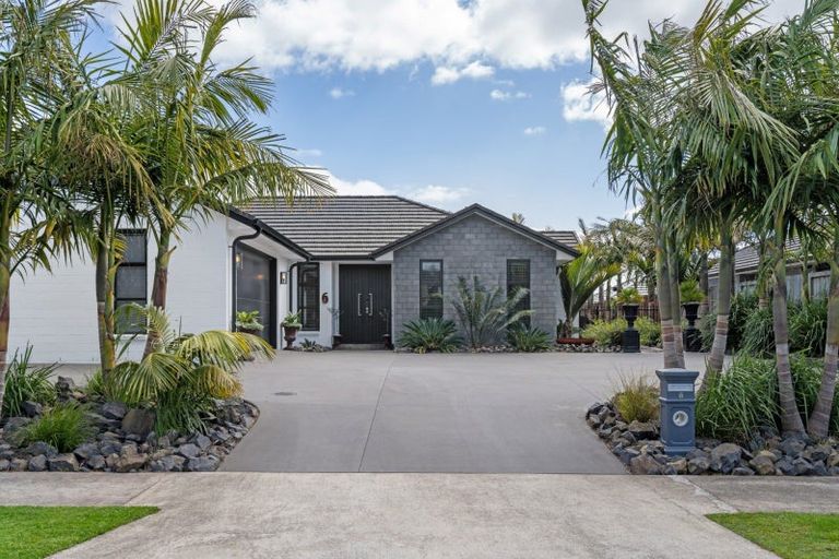 Photo of property in 6 Charlotte Drive, Omokoroa, 3114