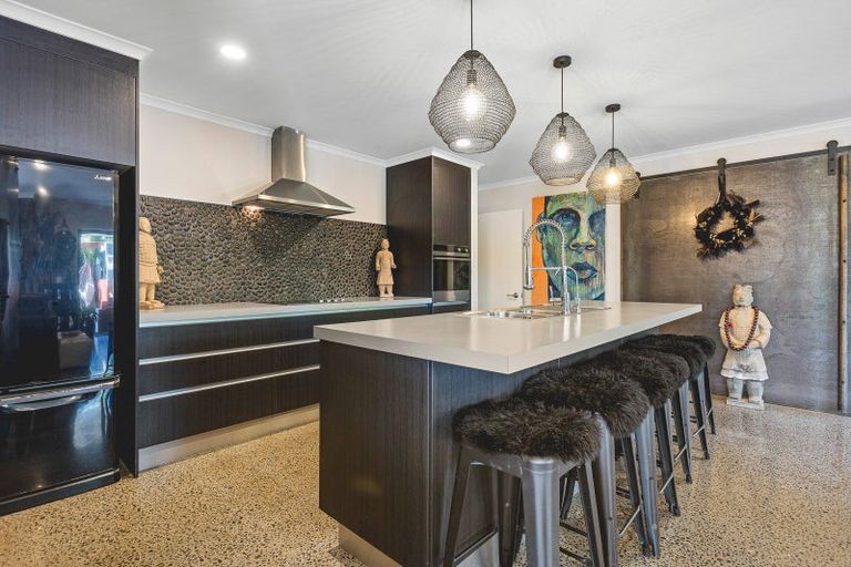 Photo of property in 10 Cooke Farm Grove, Waiwhakaiho, New Plymouth, 4312