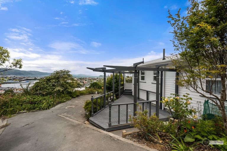 Photo of property in 18 Magnolia Grove, Maungaraki, Lower Hutt, 5010