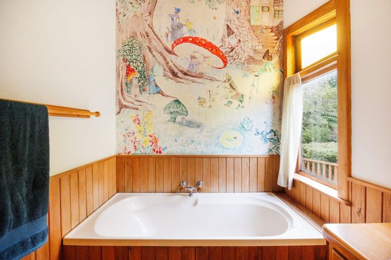 Photo of property in 353 Kahuterawa Road, Linton, Palmerston North, 4472