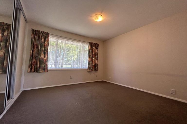 Photo of property in 35 Lochee Road, Upper Riccarton, Christchurch, 8041