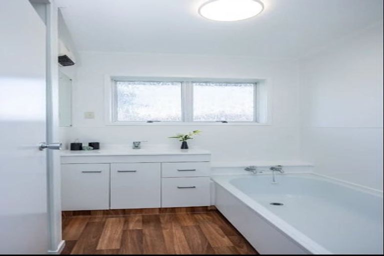 Photo of property in 3b Heath Street, St Andrews, Hamilton, 3200