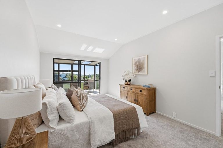 Photo of property in 2 Seaford Place, Murrays Bay, Auckland, 0630
