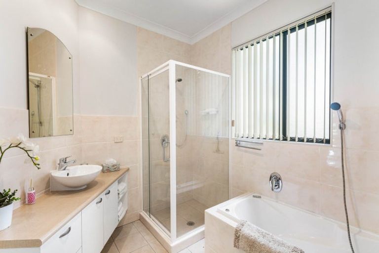 Photo of property in 65 Ernest George Drive, Karaka, Papakura, 2580