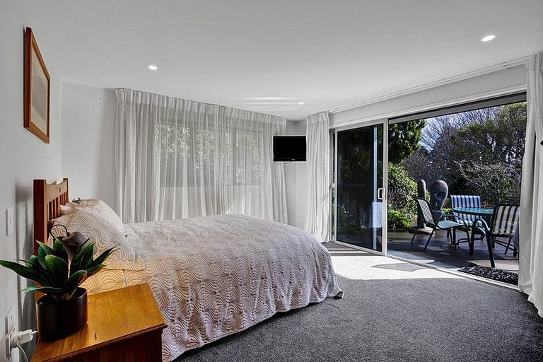 Photo of property in 184b Seaview Road, Westown, New Plymouth, 4310