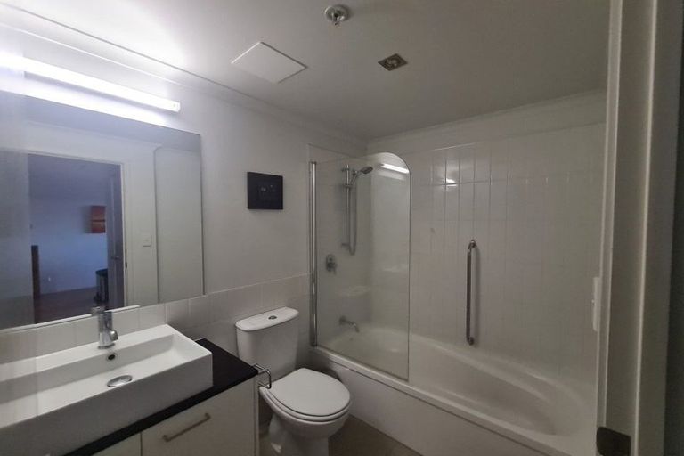 Photo of property in Algarve Apartments, 302/332 Maunganui Road, Mount Maunganui, 3116
