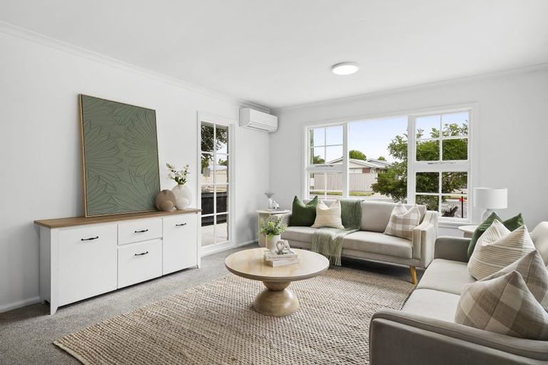 Photo of property in 2/170 Waimairi Road, Ilam, Christchurch, 8041