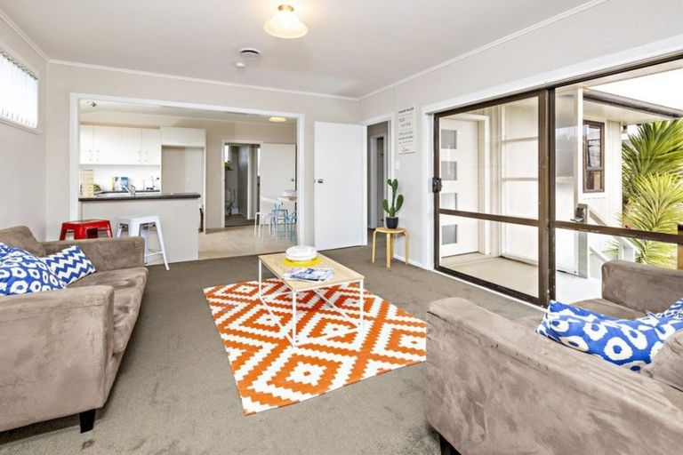 Photo of property in 13 Jenkins Place, Manurewa East, Auckland, 2102