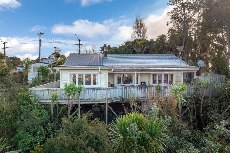 Photo of property in 29 Sunset Road, Totara Vale, Auckland, 0632