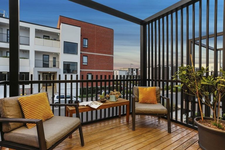 Photo of property in 64 Mapou Road, Hobsonville, Auckland, 0616