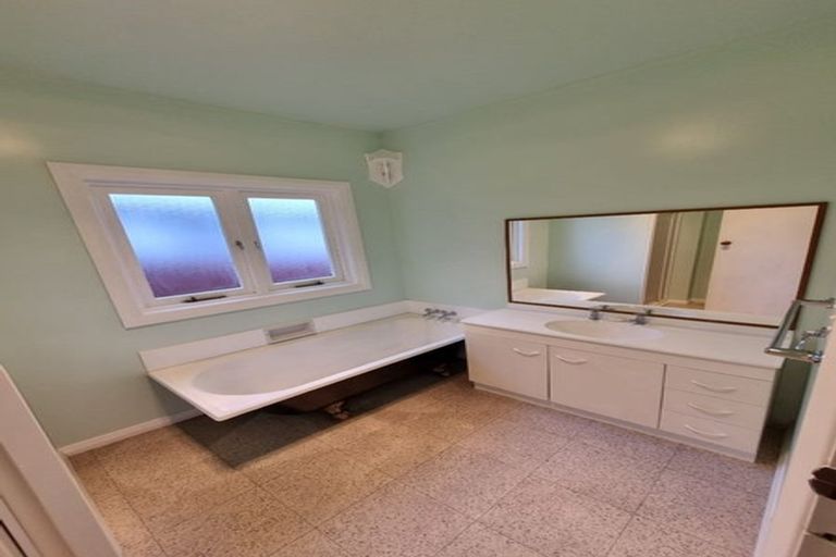 Photo of property in 163 Onerahi Road, Onerahi, Whangarei, 0110