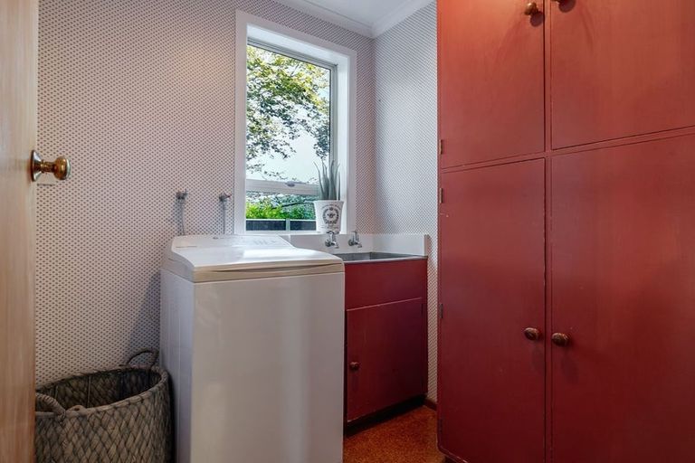 Photo of property in 19 Ruamahanga Crescent, Terrace End, Palmerston North, 4410