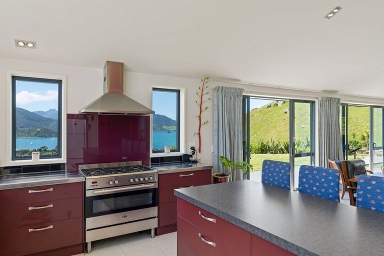Photo of property in 31 Bay View Road, Whangarei Heads, Whangarei, 0174