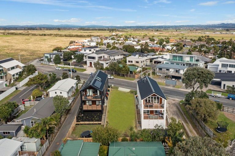 Photo of property in 1335d Papamoa Beach Road, Papamoa Beach, 3118