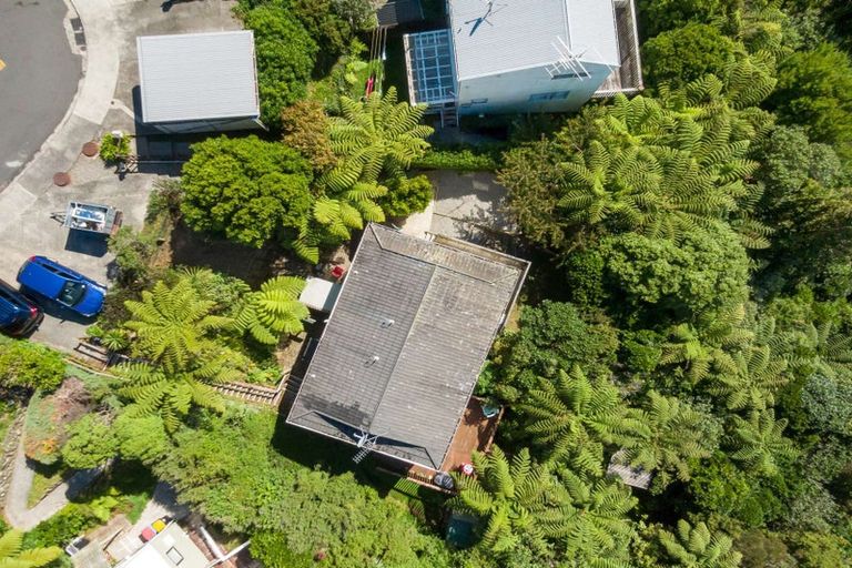 Photo of property in 30a Cheltenham Terrace, Newlands, Wellington, 6037