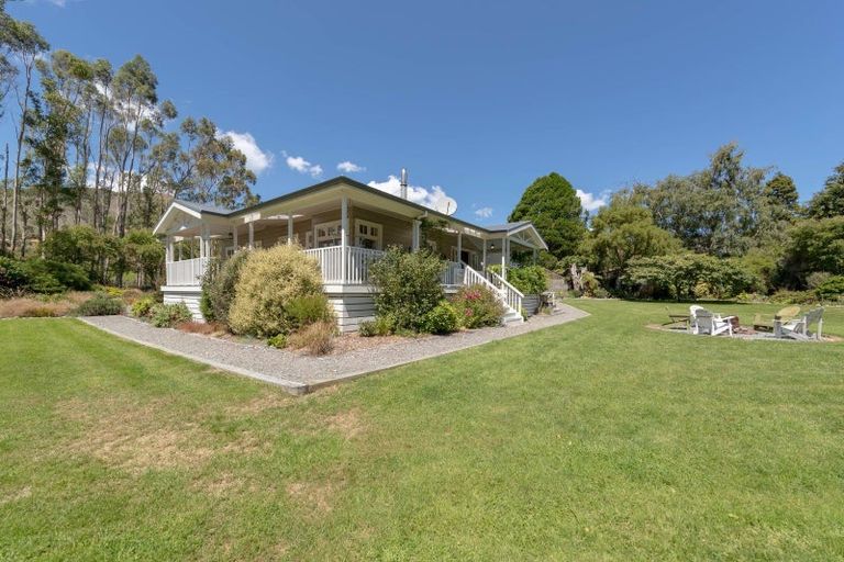 Photo of property in 808 Whitemans Valley Road, Whitemans Valley, Upper Hutt, 5371