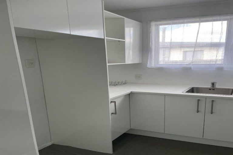 Photo of property in 27 Yearsley Place, Manurewa, Auckland, 2102