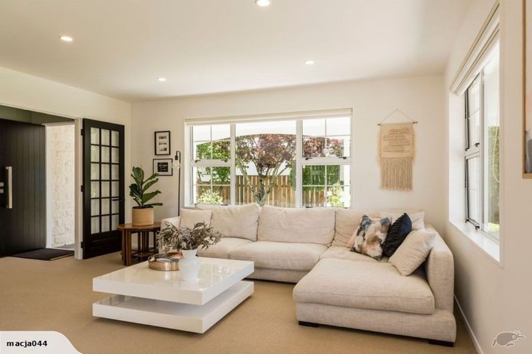 Photo of property in 3 Mahupuku Street, Greytown, 5712