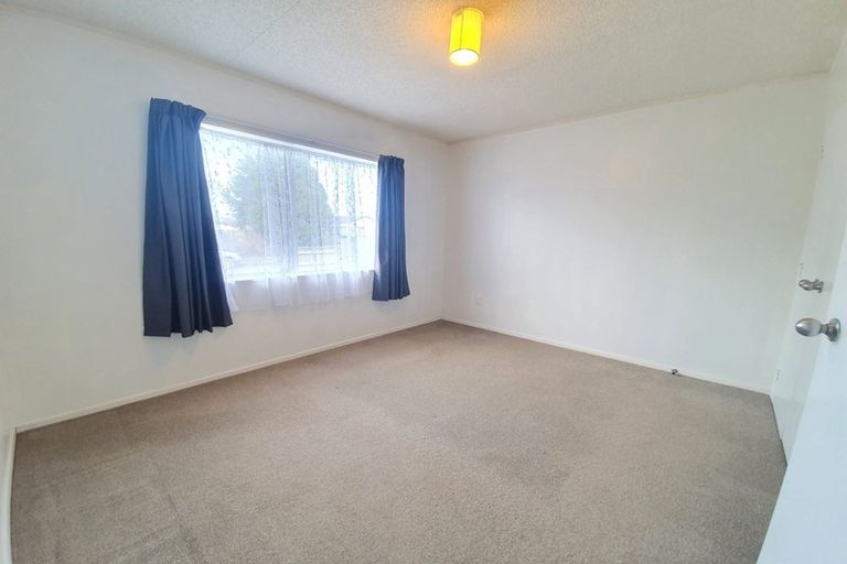 Photo of property in 9 Hilton Grove, Kelvin Grove, Palmerston North, 4414
