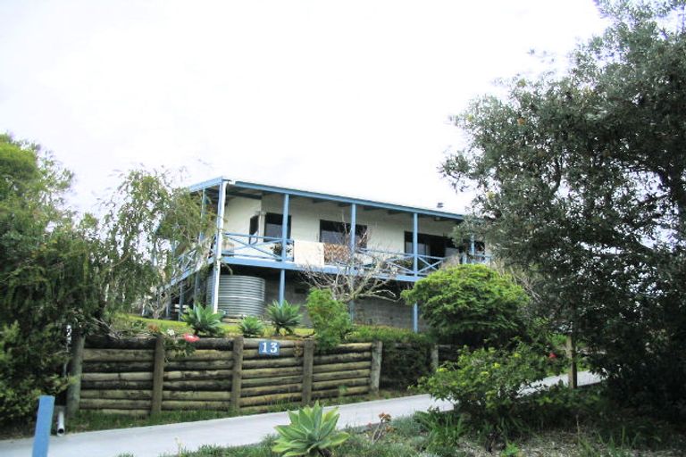 Photo of property in 13 Powells Road, Cable Bay, 0420