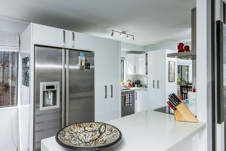 Photo of property in 2/23 Birchfield Road, Hauraki, Auckland, 0622