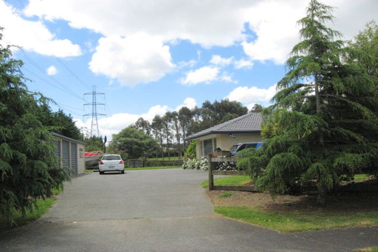 Photo of property in 22 Taipan Place, Randwick Park, Auckland, 2105