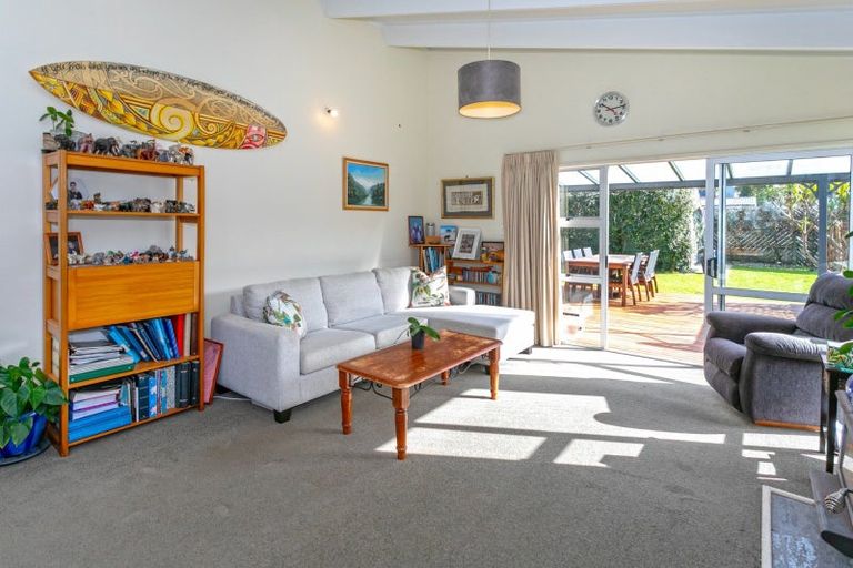Photo of property in 102 Awarua Place, Whangamata, 3620