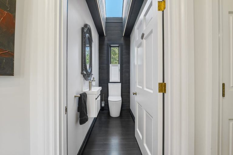 Photo of property in 221 Awai Road, Tarurutangi, New Plymouth, 4372