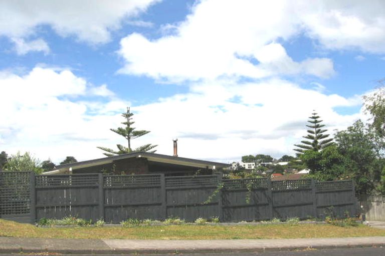 Photo of property in 37 Woodstock Road, Forrest Hill, Auckland, 0620