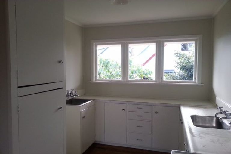 Photo of property in 10 Holden Place, Manukau, Auckland, 2025