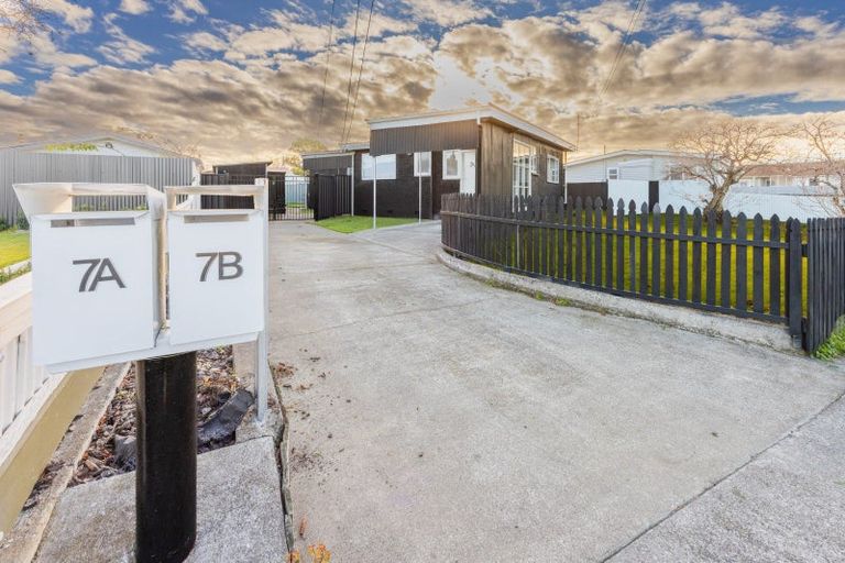 Photo of property in 7a-b Jull Crescent, Waipukurau, 4200