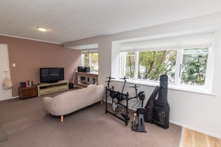 Photo of property in 11 Liardet Street, Vogeltown, Wellington, 6021