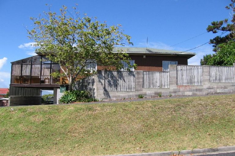Photo of property in 11 Auld Street, Torbay, Auckland, 0630