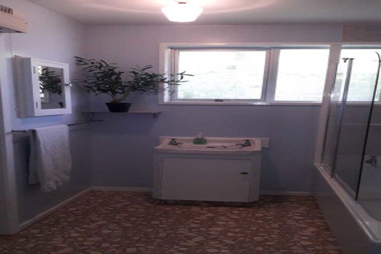 Photo of property in 2/42 Strathfield Avenue, Dallington, Christchurch, 8061