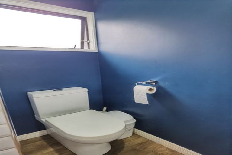 Photo of property in 3 Melia Grove, Goodwood Heights, Auckland, 2105