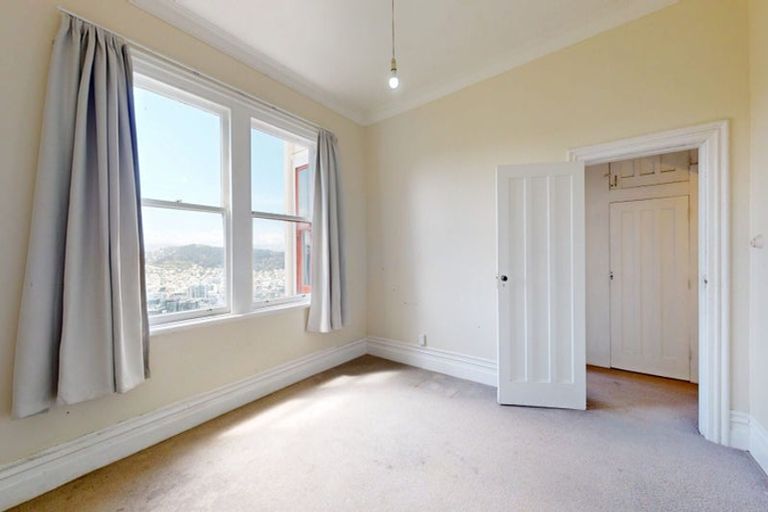 Photo of property in 88 Kelburn Parade, Kelburn, Wellington, 6012