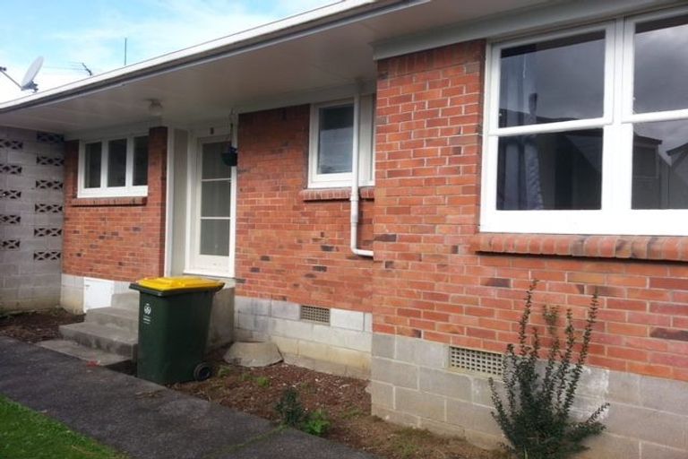 Photo of property in 10 Holden Place, Manukau, Auckland, 2025