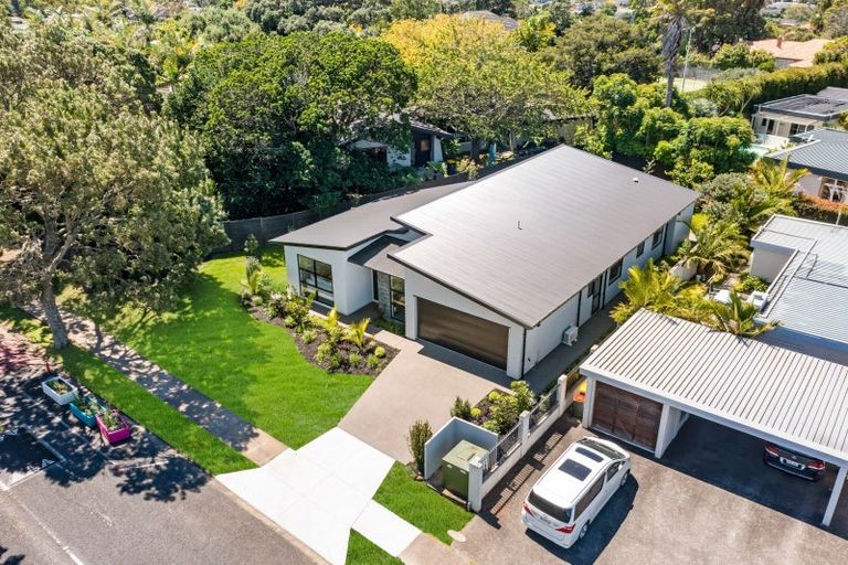 Photo of property in 17 Fordyce Avenue, Sunnyhills, Auckland, 2010