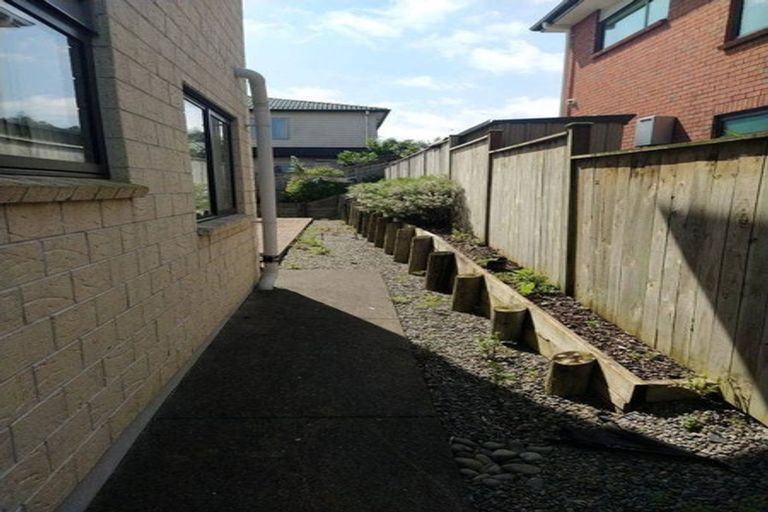 Photo of property in 38 Drumbuoy Drive, Flat Bush, Auckland, 2019