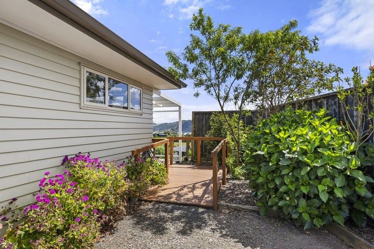 Photo of property in 12 Mahana Place, Raglan, 3225