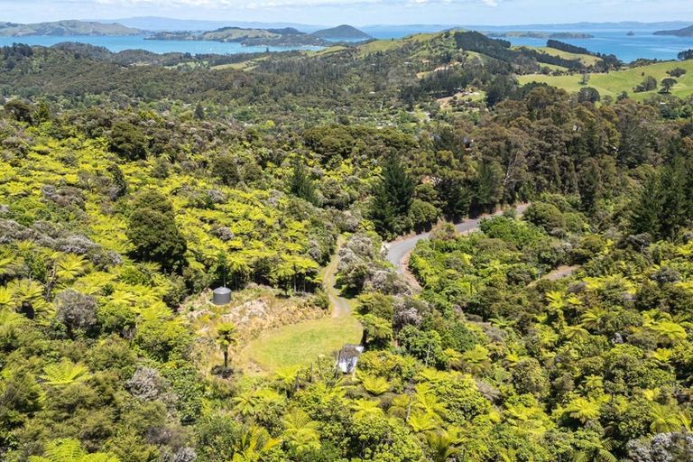 Photo of property in 1092 Driving Creek Road, Coromandel, 3583