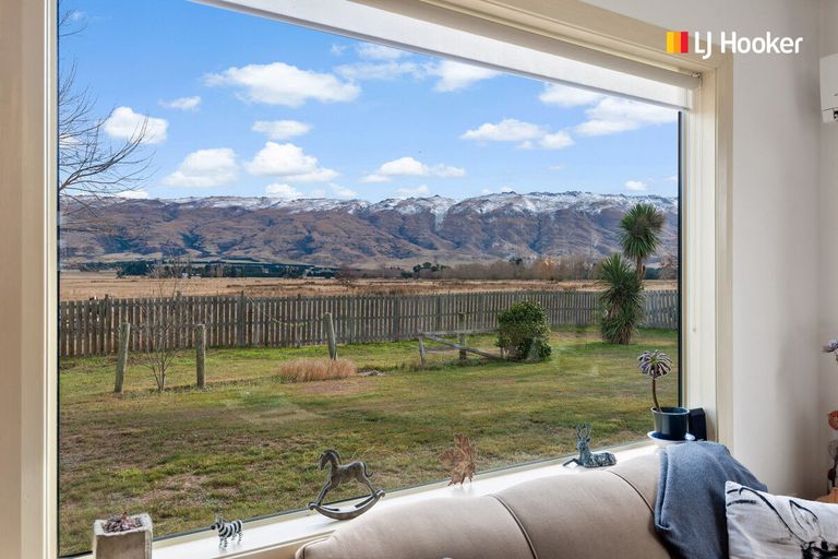 Photo of property in 6189 Middlemarch-sutton Road, Middlemarch, 9597